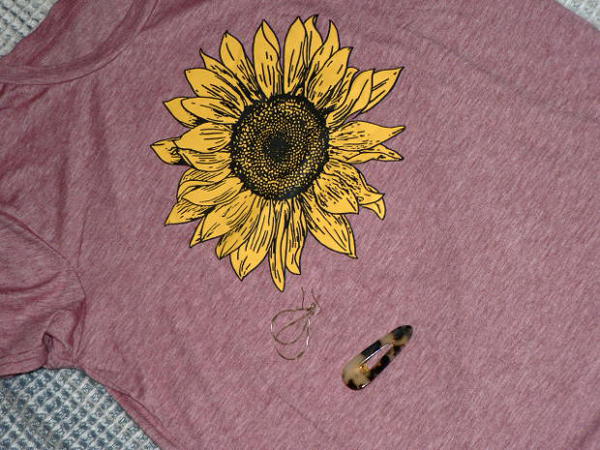 Sunflower Tshirt with Hair Clip and Earrings